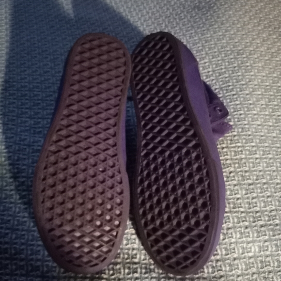 VANS  PURPLE HIGH TOP SNEAKER SIZE - Picture 4 of 15
